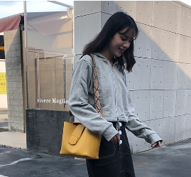 2021 High quality Women Handbag Large Capacity New Pu Soft Leather  Two Pockets Handbag