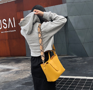 2021 High quality Women Handbag Large Capacity New Pu Soft Leather  Two Pockets Handbag