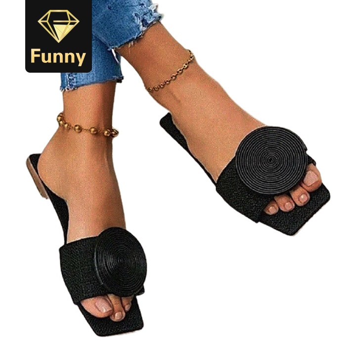 2021 High quality Woman Flat Sandals Plus Size Round Buckle Solid Flats Female Casual Slippers Women Fashion Sandals