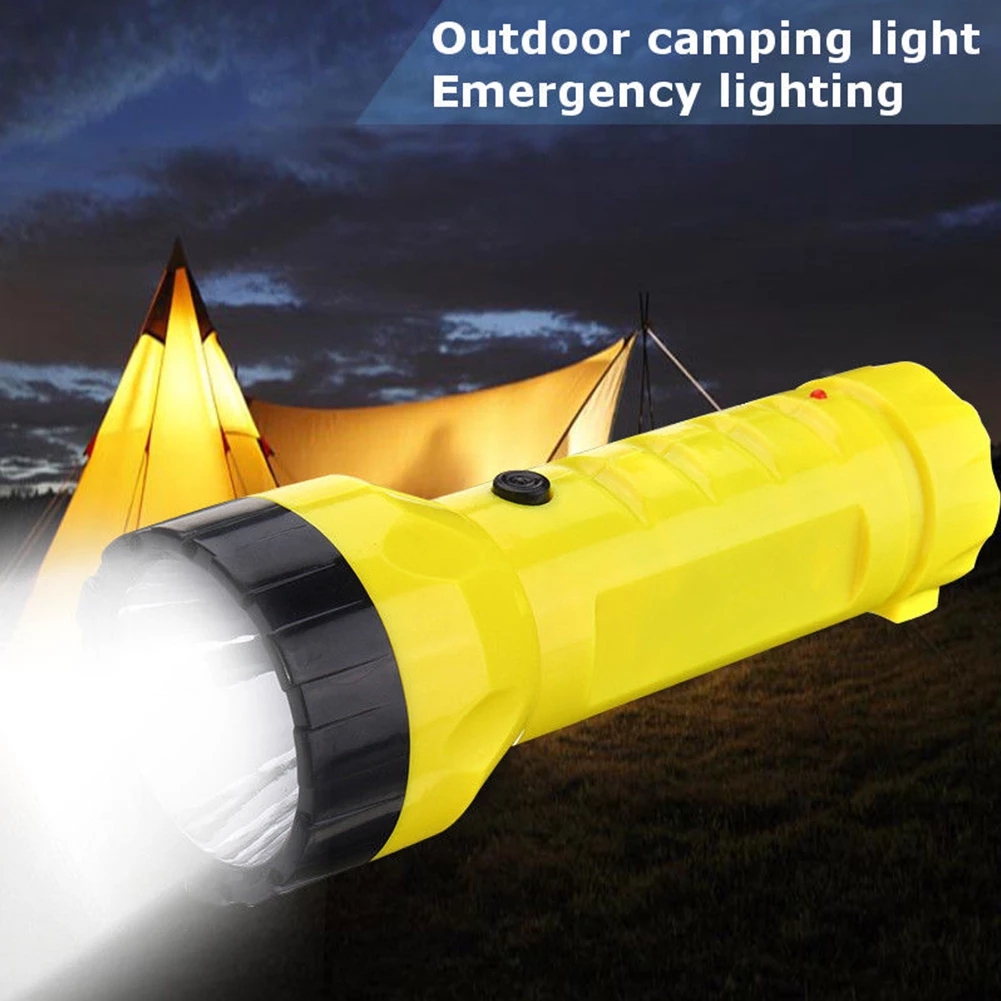 2021 High quality Outdoor Portable Solar Rechargeable Flashlight Direct Charging Hiking Bright Light Lantern Lamp