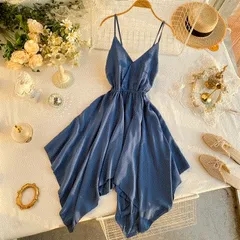 2021 High quality small sexy backless  with shoulder-straps seaside resort lace waist dress