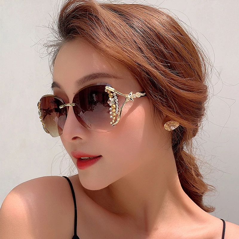 Sunglasses Women Luxury Rhinestone Sunglasses High Quality Eyeglasses Retro Elegant Glasses