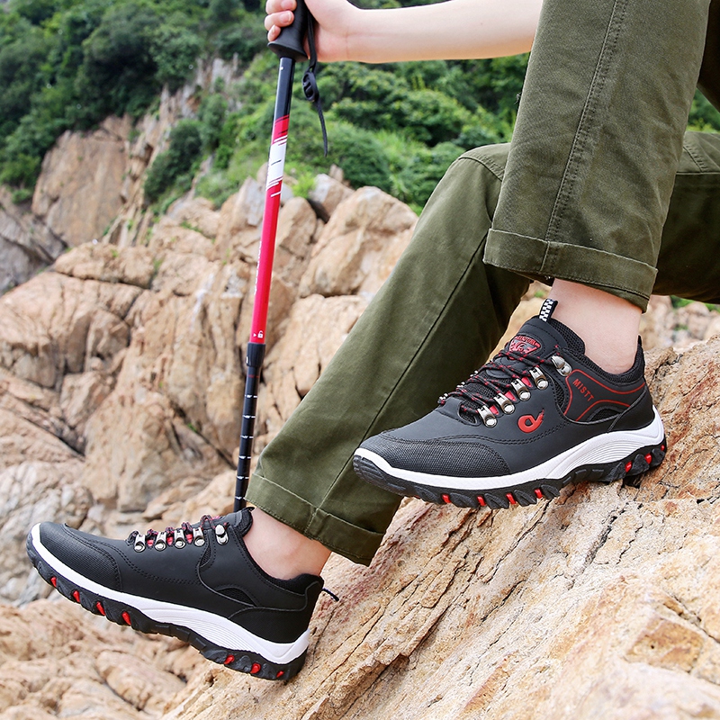 2021 High quality Men Climbing Shoes Non Slip Sport Shoes for Men Waterproof Sneakers Fishing Camping Shoes Boots New