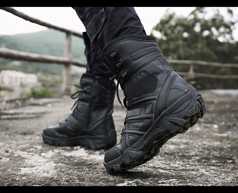 2021 High quality Men's Outdoor Climbing Boots Combat Boots Large Size Comfortable Walking Men Boots Fashion Casual