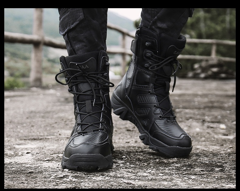 2021 High quality Men's Outdoor Climbing Boots Combat Boots Large Size Comfortable Walking Men Boots Fashion Casual