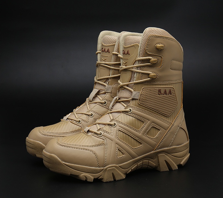 2021 High quality Men's Outdoor Climbing Boots Combat Boots Large Size Comfortable Walking Men Boots Fashion Casual