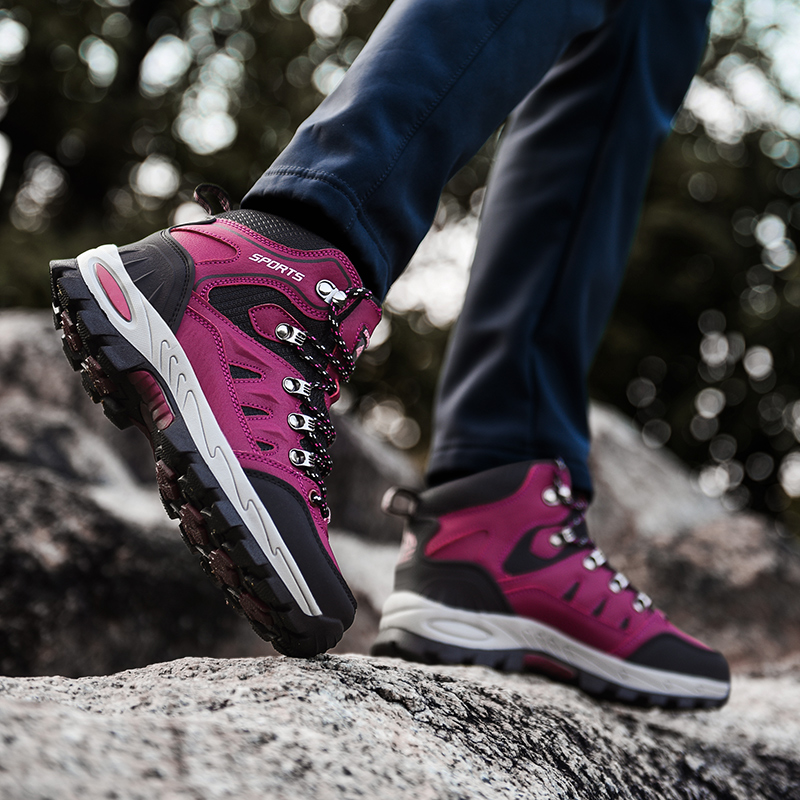 2021 High quality Outdoor Desert Climbing Shoes Men Women Hiking Boots Sneakers Fashion Trekking Footwear Camping