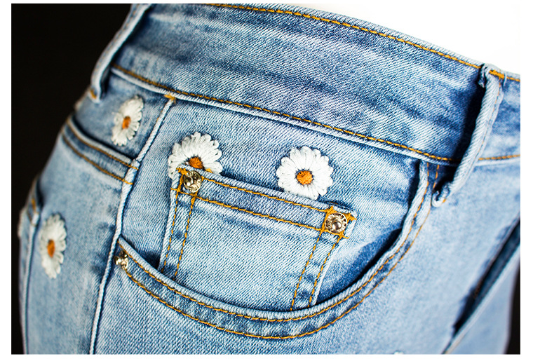 2021 High quality Flower Embroidered Flare Denim Pants Womens Vintage Women Jeans Spring Autumn Jeans Trousers