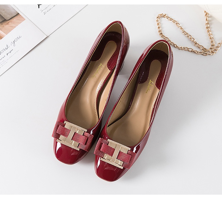 2021 High quality Classic Bridal Wedding Shoes Woman Metal Decoration Pumps High Heel Chunky Shoes Ladies Dress Pumps