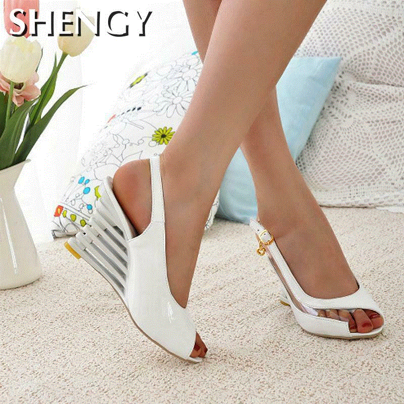 2021 High quality Fashion Buckle Peep Toe Women Sandals Wedges Comfort Wear-resistant Women Office Wedding Sandals
