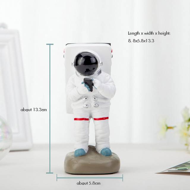 2021 High quality Hot sale Resin Astronauts Ornaments Ornaments Cell Phone Holder Bracket Home Office Desk Decoration