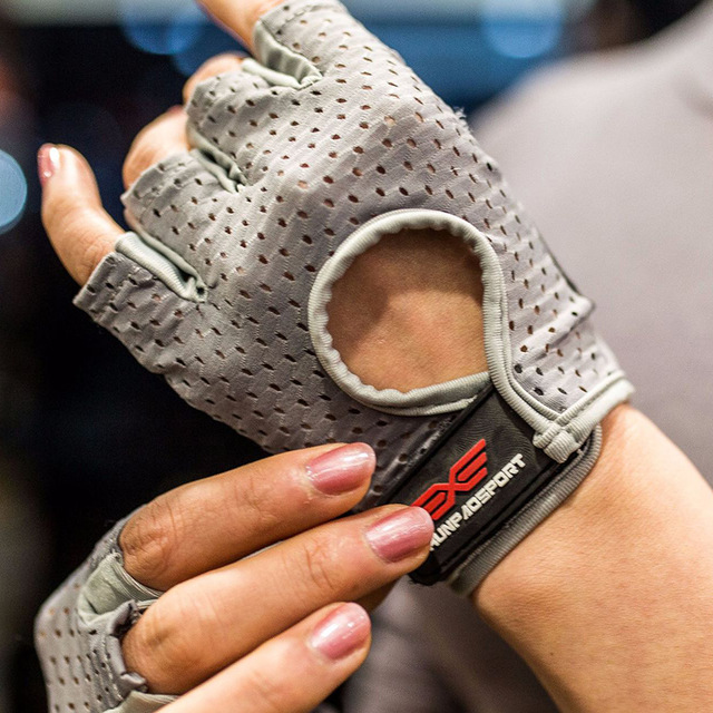 2021 High quality Half Finger Sport Gym Gloves Shockproof Fitness Gloves Weightlifting Dumbbell Gloves
