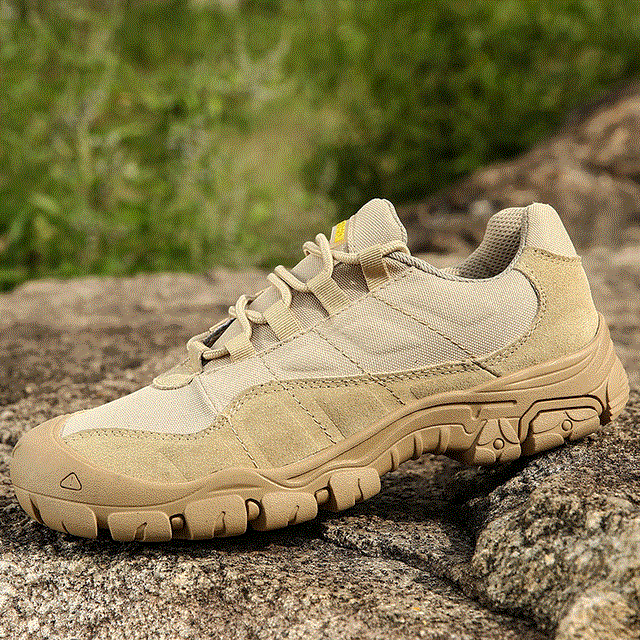 2021 High quality Outdoor Men Hiking Shoes Breathable Tactical Combat Army Boots Training Sneakers Anti-Slip Shoes