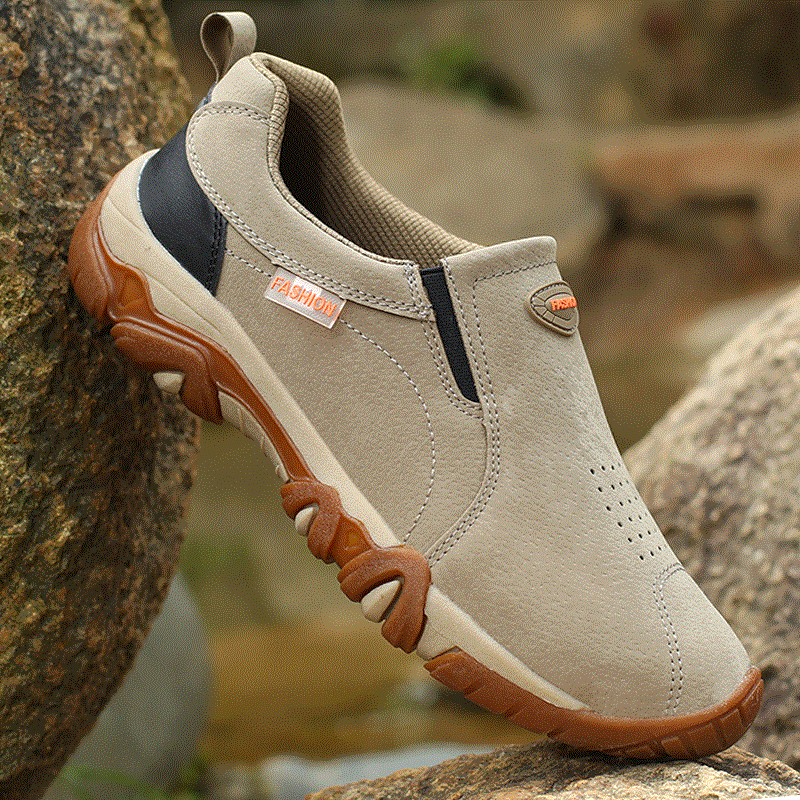 2021 High quality Men Shoes Genuine Leather Loafers Breathable Spring Autumn Casual Shoes Outdoor Non Slip Men Sneaker