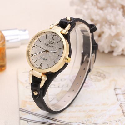 2021 High quality Women Casual Watches Round Dial Rivet PU Leather Strap Wristwatch Ladies Analog Quartz Watch Gift