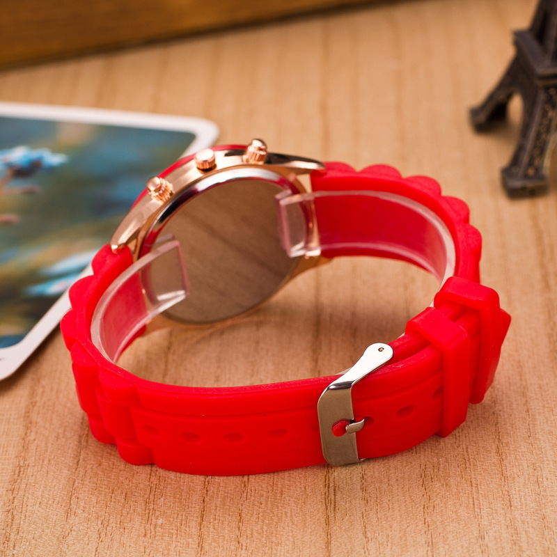 Hot Quartz Clock Women sports watch casual ladies silicone dress watches women quartz wristwatches