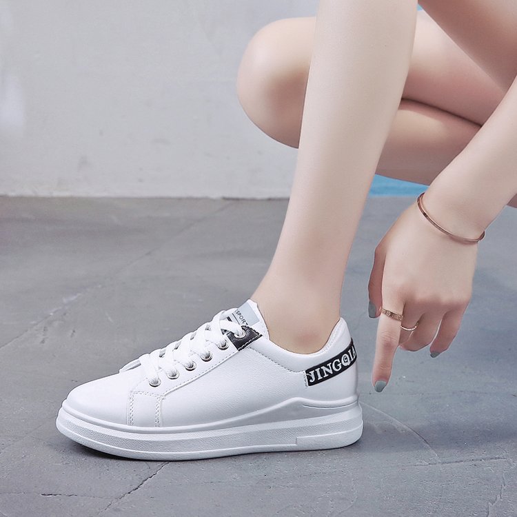 New small white shoes versatile women&apos;s shoes student casual shoes 2020 Yuansu wind board shoes