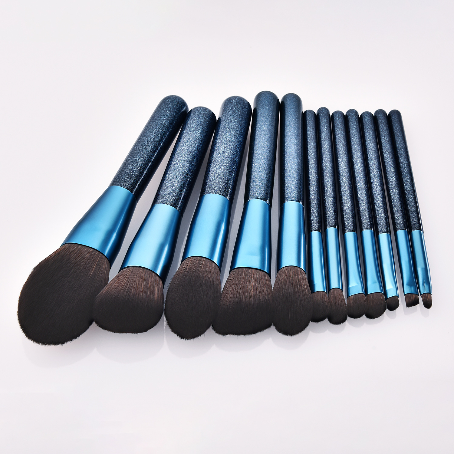 2021 High quality 12Pcs Makeup Brushes Dark Blue With Fine Flashing Handle Powder Eyeshadow Foundation Makeup Tools