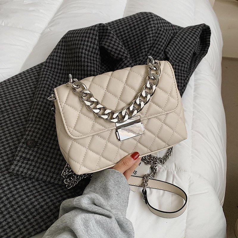 2021 High quality Fashion Women Silver Chain Small Flap Crossbody Bag  Shoulder Handbags High Quality PU Leather Totes