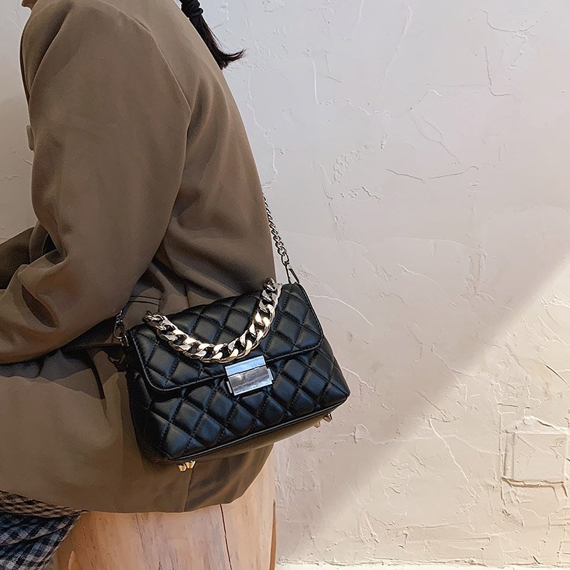 2021 High quality Fashion Women Silver Chain Small Flap Crossbody Bag  Shoulder Handbags High Quality PU Leather Totes