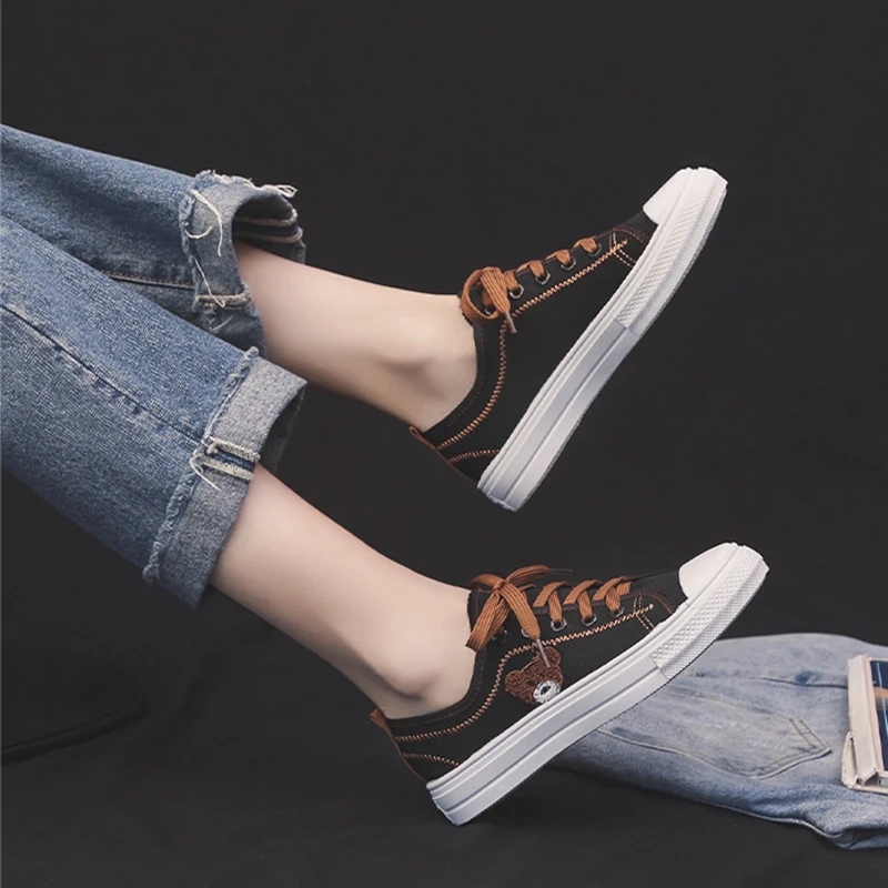 ZZQLM New Spring Canvas Shoes Women 2023 Bear Sports Shoes Fashion Lace Up Female Students Flat Casual Shoes Sneaker Flats Footwear