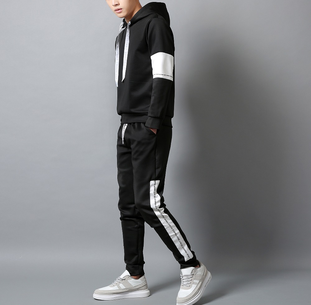 Men&apos;s Casual Sweatshirts Pullover Men tracksuit Hoodies Two Piece+Pants Sport Shirts Autumn  Set