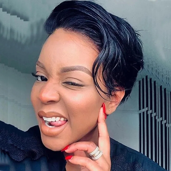 2021 High quality Short Wigs Pixie Cut Wig Straight Hair Wigs For Women