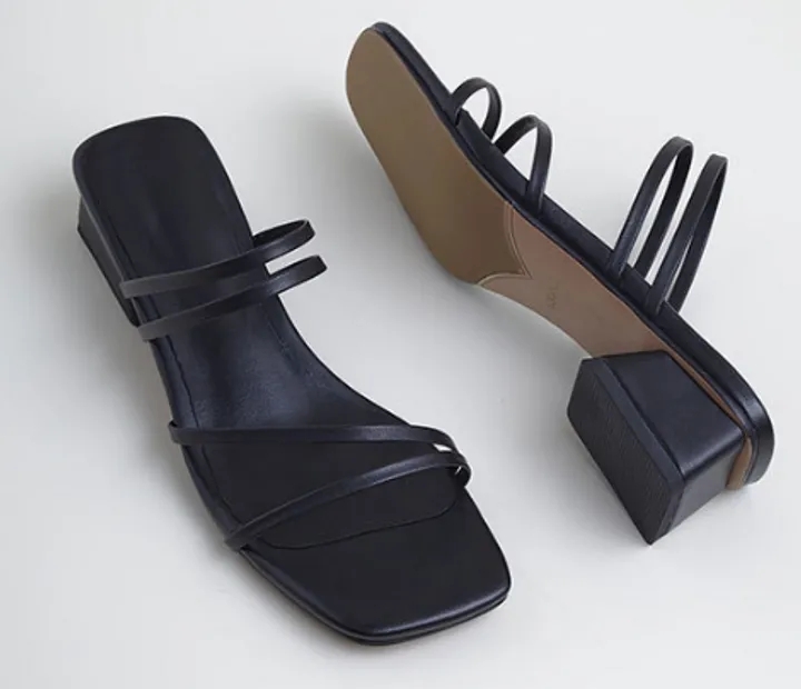 2021 High quality Women Sandals Square Mid-Heels Slippers Open Toe Platform Cut-out Hollow Female Sandals Plus Size