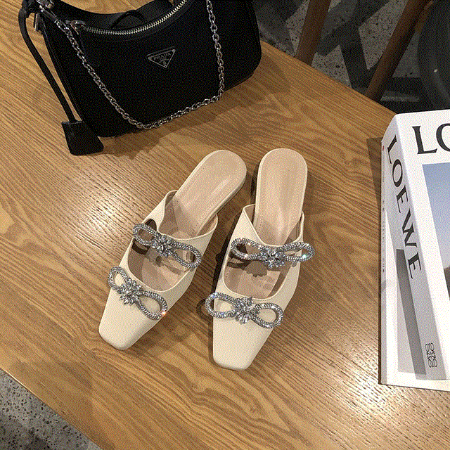 2021 High quality Women Slippers Fashion Flat Heel Slides Ladies Mules Shoes For Woman Luxury Rhinestone Sandals Shoes