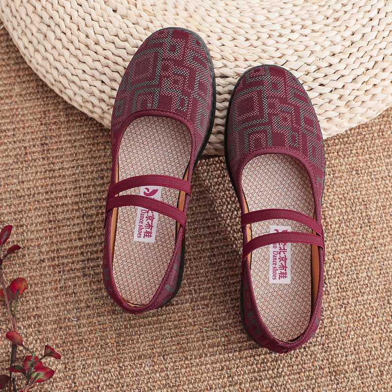 Women's Shoes > Flats > Canvas Shoes Women's shoes, cloth shoes, grandma shoes, large size shoes, non-slip soft sole mother shoes