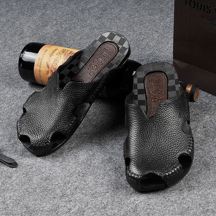 Men&apos;s Korean soft-soled fashion slippers non-slip outer wear sandals casual beach shoes Baotou sanda fashion sandals non-slip wear-resistant Summer Breathable take one size bigger
