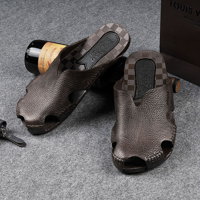Men&apos;s Korean soft-soled fashion slippers non-slip outer wear sandals casual beach shoes Baotou sanda fashion sandals non-slip wear-resistant Summer Breathable take one size bigger