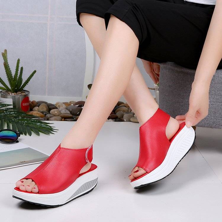Large size women's shoes summer new style fish mouth platform sandals casual all-match shaking shoes
