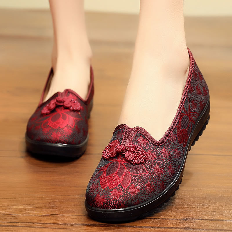 Women's Shoes > Flats > Loafers Women&apos;s cloth shoes, women&apos;s single shoes, one-step men&apos;s shoes, mother new embroidered shoes