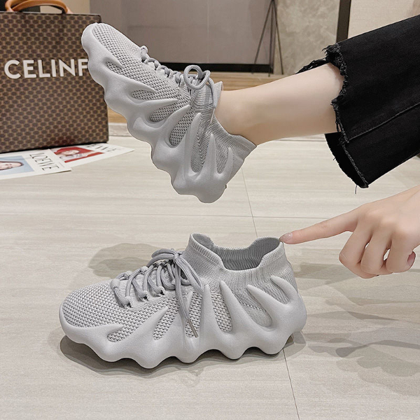 Female student coconut shoes women's summer and autumn new lightweight sports shoes flame mountain running shoes octopus women's shoes