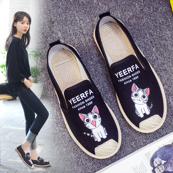 Women's Shoes > Flats > Loafers New spring and summer old Beijing cloth shoes girls Korean casual shoes with a pedal breathable Joker lazy canvas shoes girls