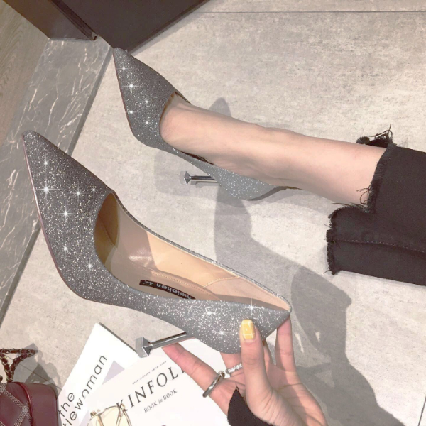 Women's 2022 spring and autumn new online celebrity Joker French girl pointed stiletto sequined shoes crystal wedding shoes