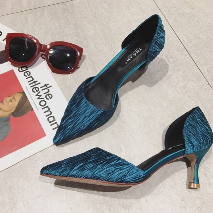 Fashion girl high heels stiletto pointed toe hollow sandals female new shallow mouth single shoes