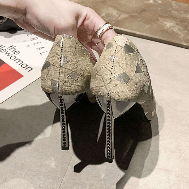 High heels women's new Korean version of all-match large size stiletto heel professional black shoes