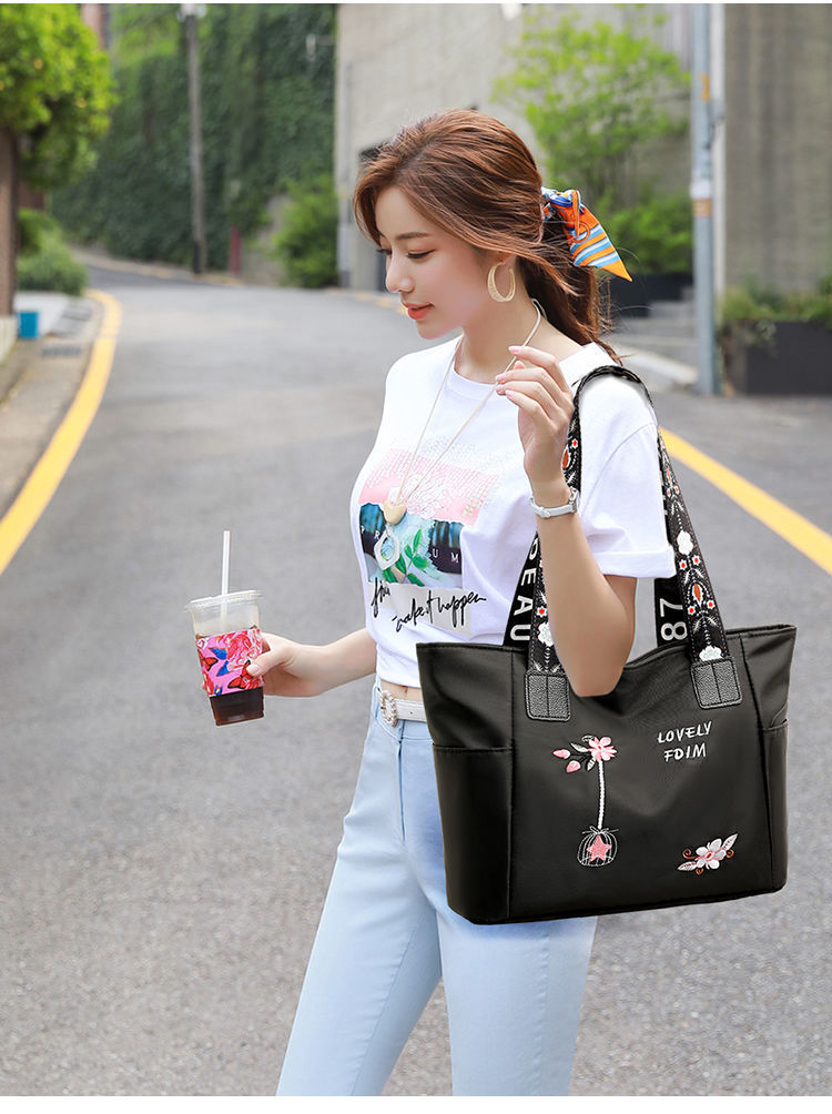 Women's new fashion embroidery handbags all-match one-shoulder Oxford cloth waterproof bag