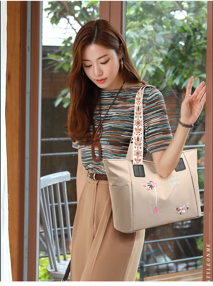 Women's new fashion embroidery handbags all-match one-shoulder Oxford cloth waterproof bag