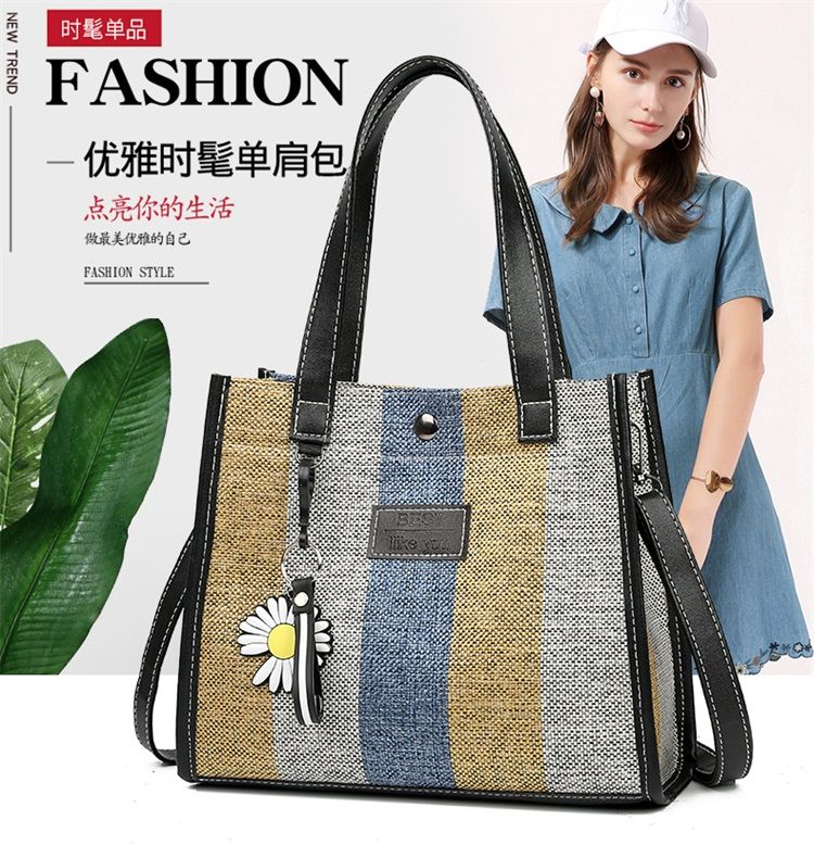 Small bag female bag new Korean fashion bag wild handbag girl shoulder messenger bag