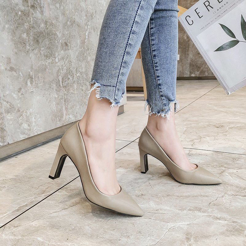 Large size women's shoes, high heels, pointed toe, thick heels, single shoes, fat feet, wide fat