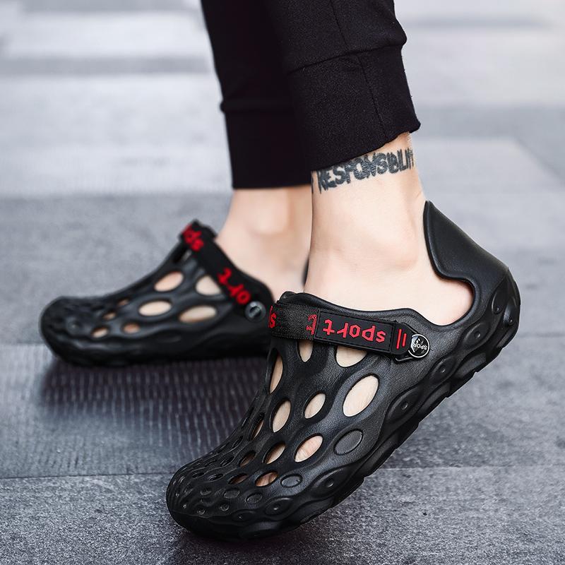 Men&apos;s tide slippers summer new coconut hole shoes Korean fashion men&apos;s beach sandals and slippers
