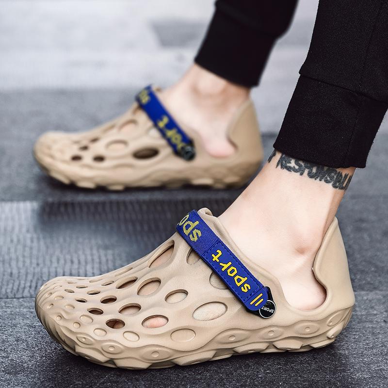 Men&apos;s tide slippers summer new coconut hole shoes Korean fashion men&apos;s beach sandals and slippers