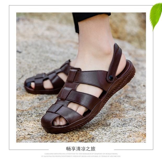 New Baotou sandals men's soft non-slip casual hole Korean beach shoes sandals and slippers for men