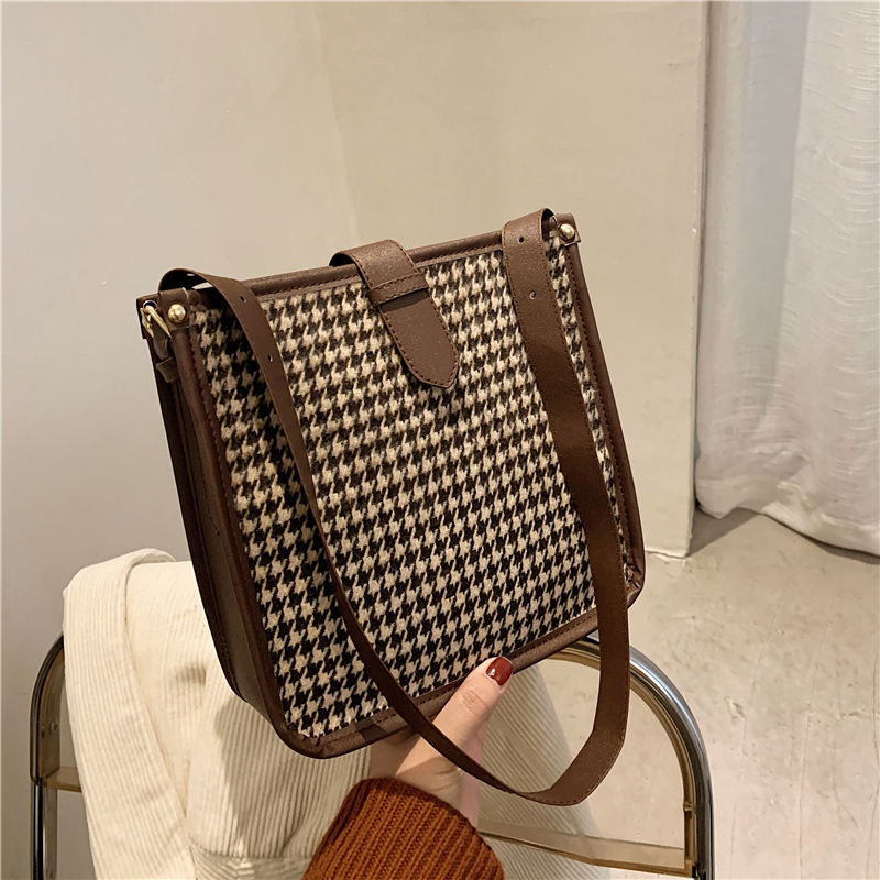 Large-capacity bag female new trendy net celebrity wild tote bag fashion one-shoulder handbag