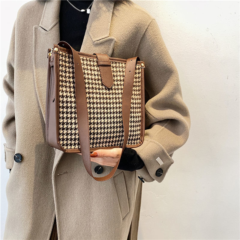 Large-capacity bag female new trendy net celebrity wild tote bag fashion one-shoulder handbag