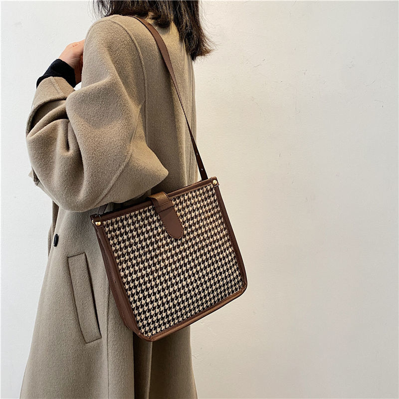 Large-capacity bag female new trendy net celebrity wild tote bag fashion one-shoulder handbag