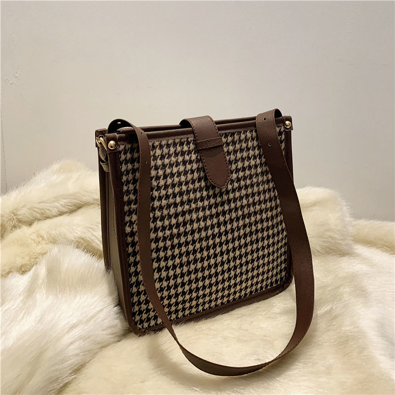 Large-capacity bag female new trendy net celebrity wild tote bag fashion one-shoulder handbag